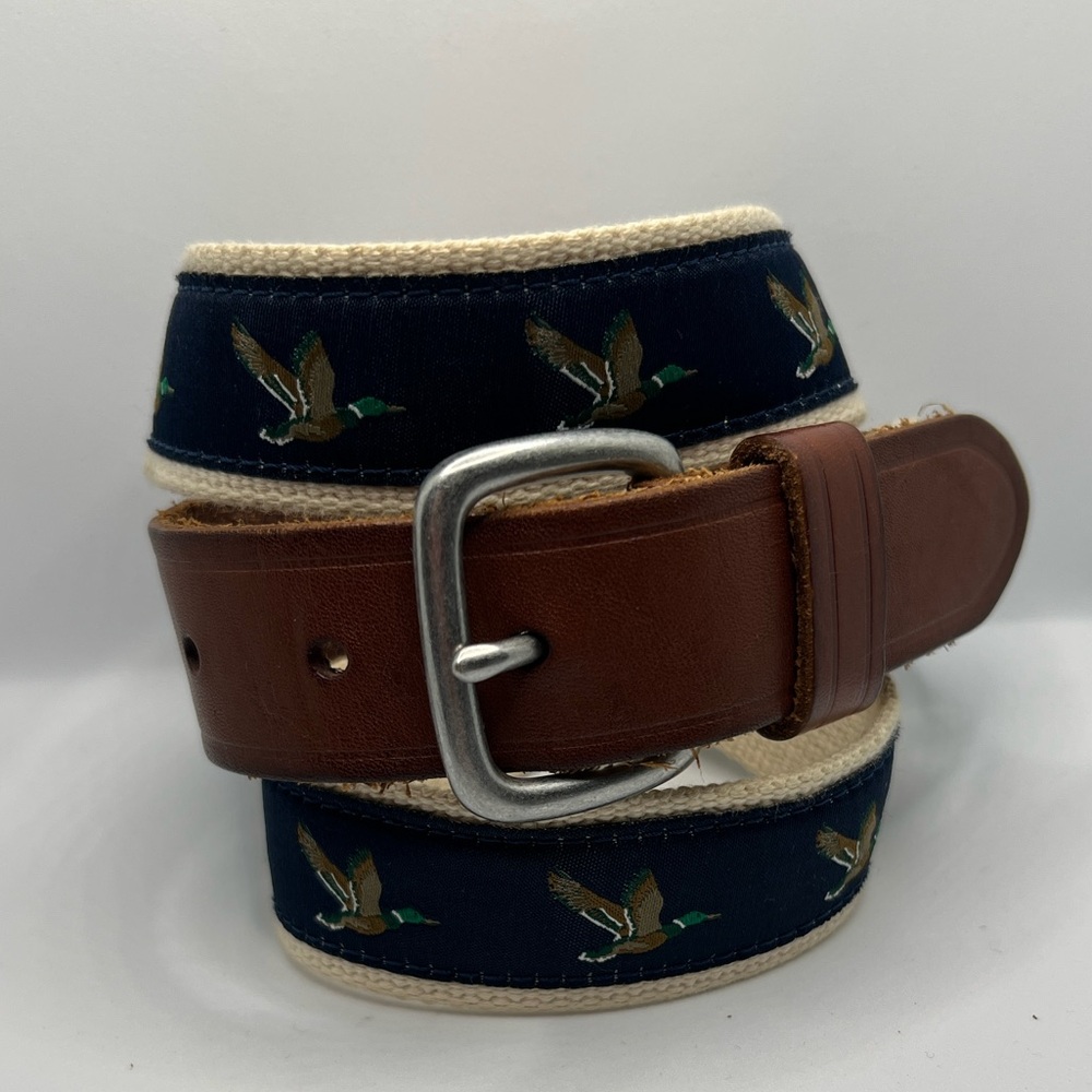 Vintage JCrew unisex leather and canvas belt with duck motif size 30